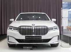 Chi tiết BMW 740Li Pure Excellence giá 6,3 tỷ đồng tại VN