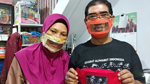 Khẩu trang đặc biệt giúp người khiếm thính giao tiếp trong mùa dịch