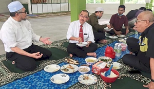 Thứ trưởng Malaysia nộp 5 triệu đồng vi phạm phong tỏa, người dân bức xúc