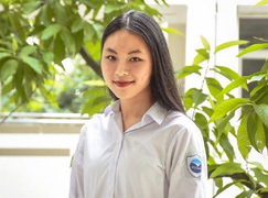 Nữ sinh giành cùng lúc 6 học bổng trong hai tháng nghỉ học vì COVID-19