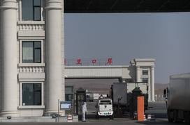 Đại sứ Trung Quốc chỉ trích gay gắt công dân từ Nga về nước tránh dịch COVID-19