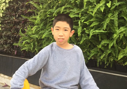 Cậu bé lớp 6 đối đáp hài hước với vlogger khiến cộng đồng mạng 'nổi sóng'