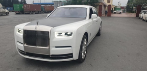Cận cảnh 'hàng hiếm' Rolls-Royce Phantom Tranquillity cập bến Việt Nam