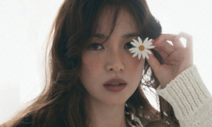 Song Hye Kyo đẹp ma mị, ánh mắt quyến rũ 'chết người' trên tạp chí Elle 