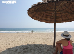 Video: Biển Hội An vắng hoe, ảm đạm dịp nghỉ lễ 30/4-1/5