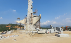 Huyện nghèo ở Quảng Nam xây tượng đài 14 tỷ đồng: Lãnh đạo huyện phân trần