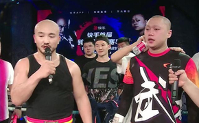 Đấm gục võ sĩ nghiệp dư, Yi Long ngạo mạn: Vợ anh ta khóc, tôi phải đánh nhẹ tay