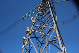 Kiến nghị cho tư nhân làm lưới truyền tải điện