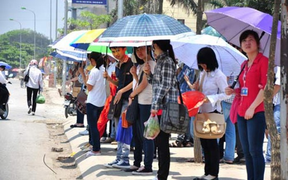 Cả nước nắng nóng trong ngày đầu học sinh đi học trở lại