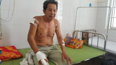 Hai vợ chồng thương binh già bị nhóm thanh niên chém nhập viện
