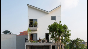 Video: Kiến trúc độc đáo của ngôi nhà có mái chữ V ở Hà Tĩnh