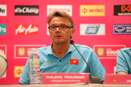 ‘Phù thủy trắng’ Philippe Troussier hoàn toàn có thể thay thế được Jurgen Gede