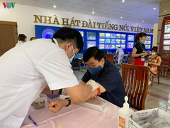 Cán bộ, nhân viên VOV tham gia hiến máu trong mùa dịch Covid-19