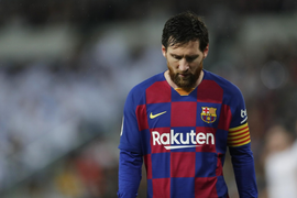 Barca: Khủng hoảng tài chính, nợ gần nửa tỷ Euro