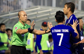 Video: Những tình huống rút thẻ hài hước của trọng tài Việt Nam