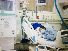 Bệnh nhân COVID-19 thứ 19 qua cơn nguy kịch, có thể tự ăn uống