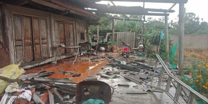 Lốc xoáy khiến 133 căn nhà ở Hà Tĩnh bị tốc mái