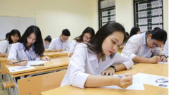 Chỉ có 3 tháng vừa học vừa ôn thi THPT, học sinh hoang mang