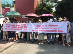 Các trường công lập ở TP.HCM thu học phí không quá 8 tháng