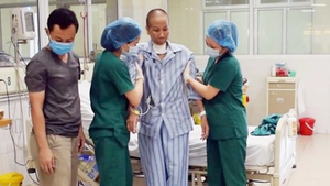 Bản tin COVID-19: Bệnh nhân 19 từng 3 lần ngưng tim chuẩn bị xuất viện 