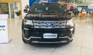 Đại lý ồ ạt xả hàng tồn, nhiều xe hot giảm giá kịch sàn