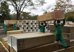 Đại dịch COVID-19 ngày 15/5: Hơn 300.000 người chết trên toàn cầu