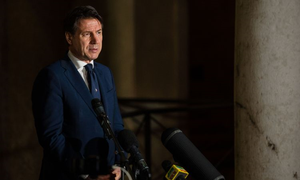 EU tìm cách cứu du lịch khối, Italy dọa rút khỏi liên minh châu Âu 