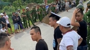 Vì sao vị giám đốc gọi Giang '36' đến vây xe chở công an?