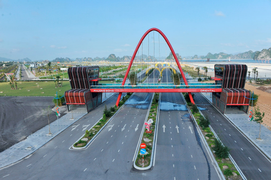 ‘Cú hích’ Vân Đồn