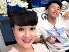 Diễn viên Vân Dung: 'Tôi dặn con đừng bao giờ đăng ảnh tôi lên facebook'