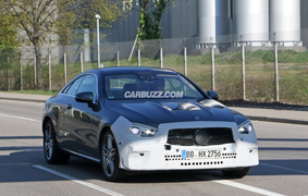 Mercedes 'nhá' hàng E-Class 2021 Coupe và Convertible trước ngày ra mắt