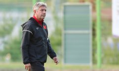 GĐKT Jurgen Gede dẫn dắt Viettel dự AFC Champions League
