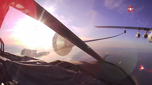 Video: Cận cảnh màn tiếp nhiên liệu ngoạn mục trên không của chiến đấu cơ Nga