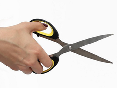 Mâu thuẫn tình cảm, đâm chết bạn trước sân nhà nghỉ