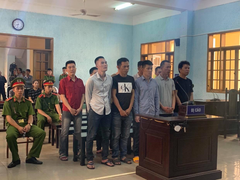 Vận chuyển gỗ lậu, giang hồ khét tiếng Hùng 'Sida' lĩnh 4,5 năm tù