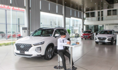 Khách dừng mua ô tô, chờ giảm 50% phí trước bạ