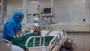 Bệnh nhân mắc COVID-19 cao tuổi nhất Việt Nam được xuất viện