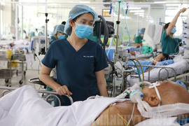 Chuyển phi công người Anh qua Bệnh viện Chợ Rẫy trong hôm nay