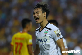 Trận đấu lịch sử thế giới Nam Định vs HAGL: Vạn người vào sân sau COVID-19