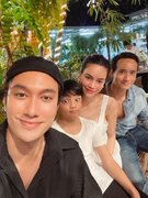 Hồ Ngọc Hà tái xuất khác lạ giữa ồn ào mang bầu