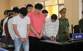 Hơn 100 năm tù dành cho 12 đối tượng lừa đảo, chiếm đoạt tài sản