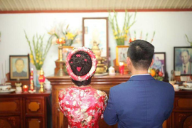 Radio VTC News: Tôi là con trai trưởng nhưng vẫn thờ bố mẹ vợ