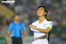 Trận đấu cả thế giới thèm muốn: Văn Toàn, Tuấn Anh lực bất tòng tâm