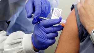 Chuyên gia: Số ca bệnh giảm có thể làm thử nghiệm vaccine COVID-19 thất bại