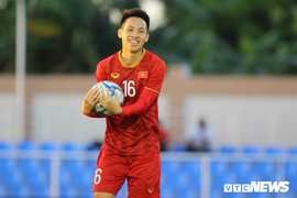 Quả bóng Vàng Việt Nam 2019: Chiến thắng thuộc về Hùng Dũng hay Quang Hải?