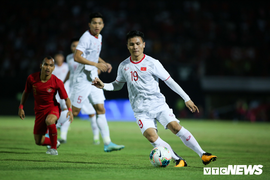 10 cầu thủ Việt đắt nhất V-League: Chỉ có 3 tuyển thủ Quốc gia, vắng Hùng Dũng