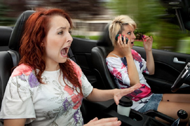 Lý do người đẹp thành 'tổ lái'