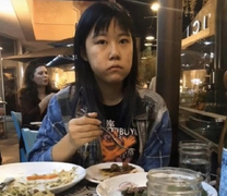 'Nữ chính' lộ nhan sắc thật, chuyện tình qua mạng 'toang' ngay lần gặp đầu