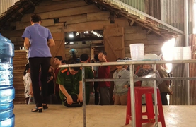 Học sinh lớp 4 chết bất thường trong tư thế treo cổ