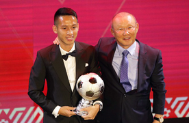 ‘Hùng Dũng là mẫu tiền vệ Việt Nam chưa từng thấy'